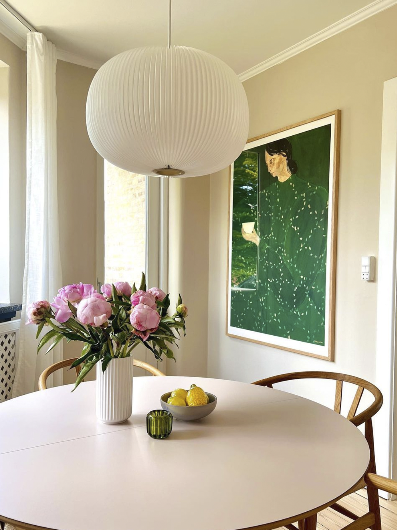 Le Klint inspirationsbillede af spisestue med Lamella pendel lampe