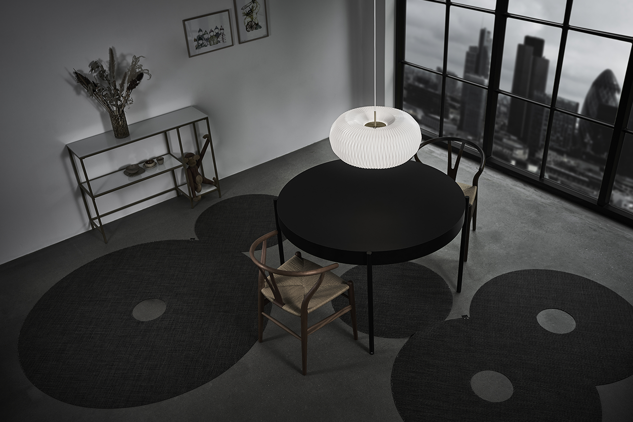 LeKlint195_Donut_pendant_lifestyle6
