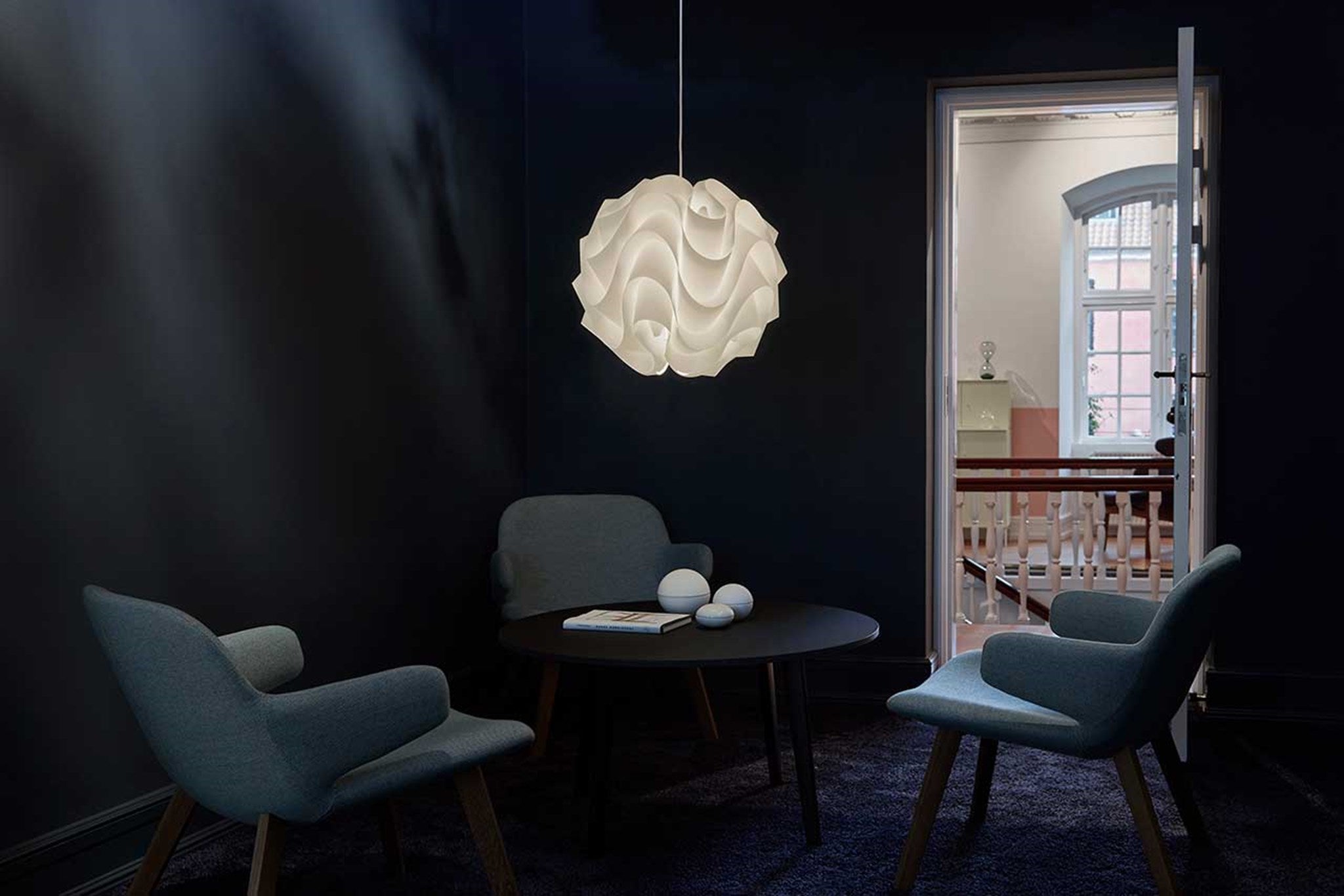 LeKlin172_pendant_lifestyle4